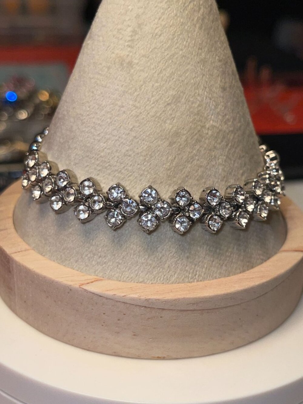 Vintage Silver Tone Rhinestone Cluster Bracelet 7.5" With Rhodium-Like Plating A